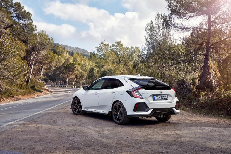  Honda Civic Sport Hatchback 2017 года  (WW) (фото 19 из 37)